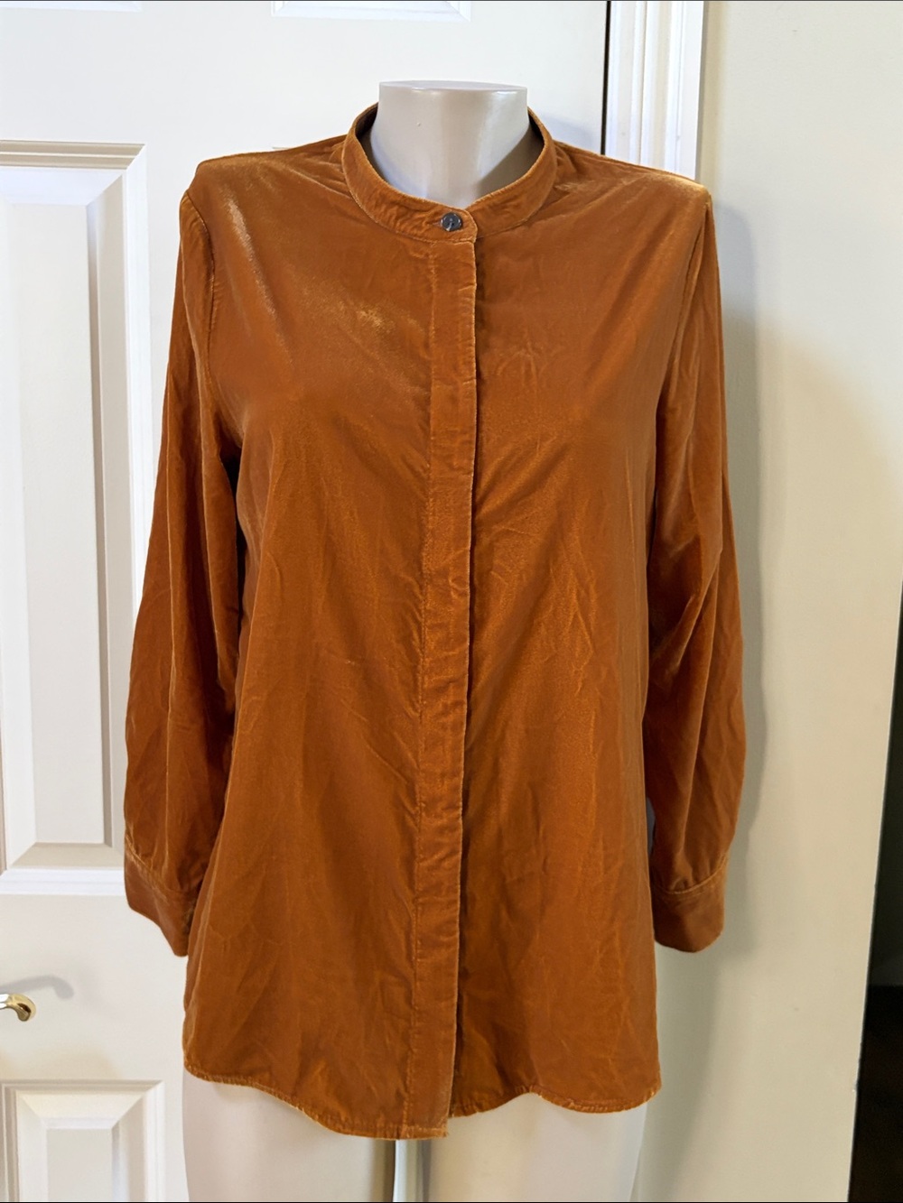 Soft Surroundings Deep Golden  Velvet Button-Front Top, mp